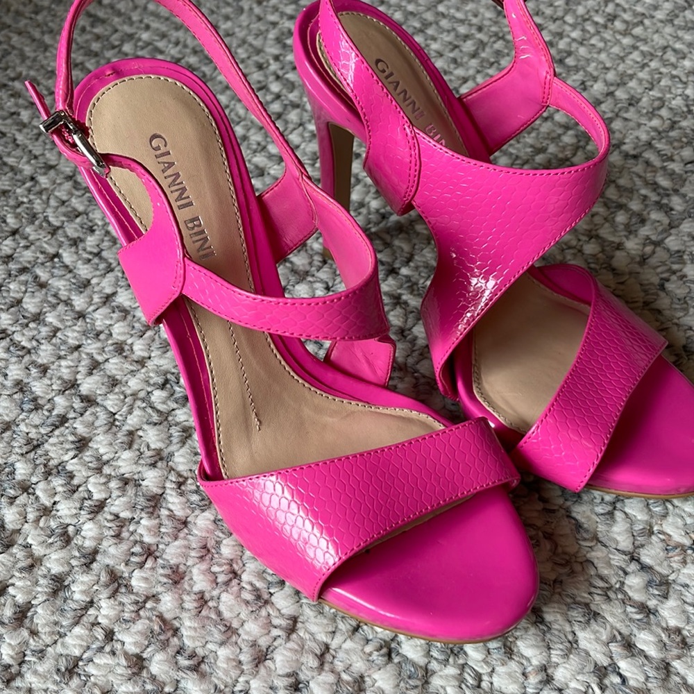 Hot pink Gianni Binis